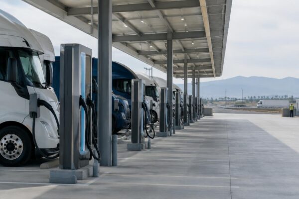 Nuovo hub da 27 MW di EV Realty per camion elettrici a Ontario