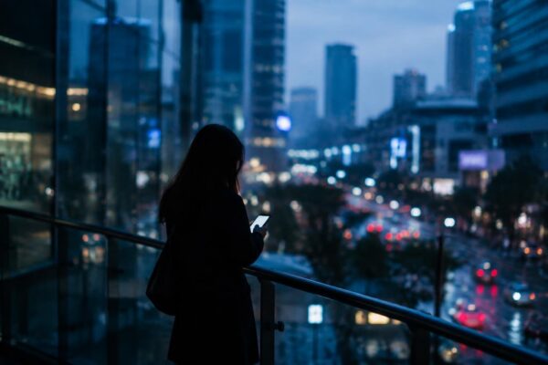 Smartphone dual SIM 2026: prezzi, specifiche e offerte di Motorola, Vivo e Samsung