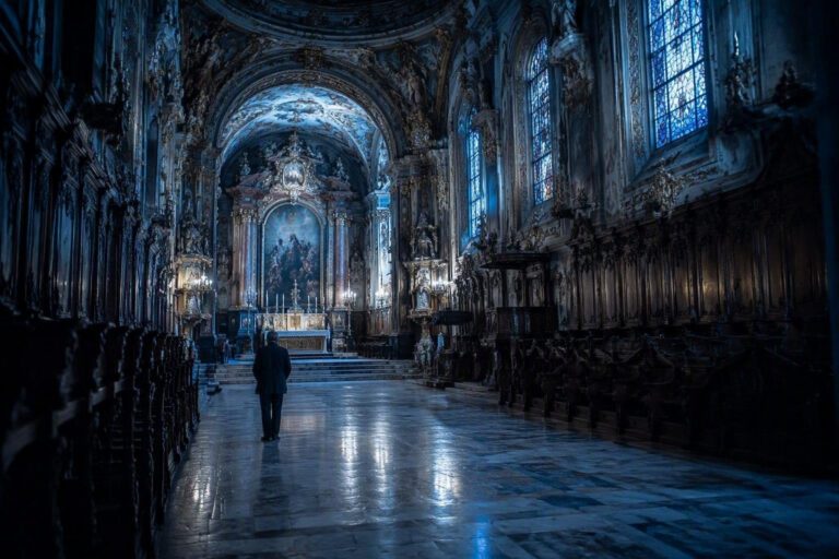 Come comportarsi in chiese, sinagoghe e musei religiosi a Torino