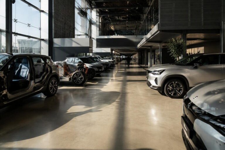 Salone Auto Torino 2026: Suzuki Presenta le Novità Elettriche e Ibride