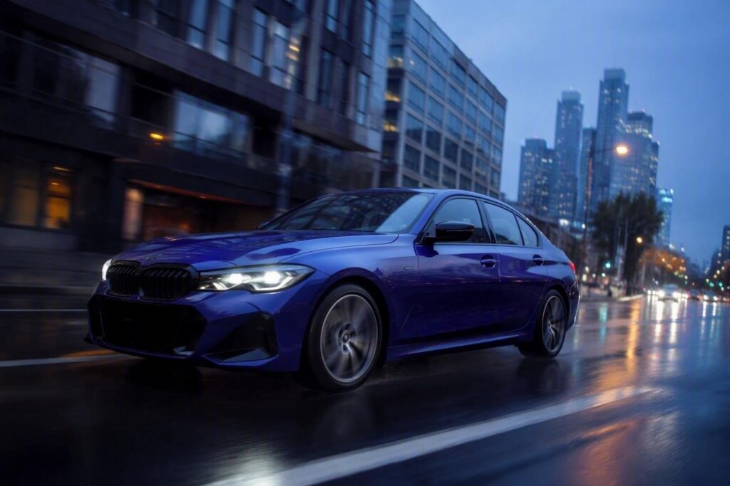 Novità BMW Serie 3 2026: prestazioni e tecnologia nella M350 xDrive