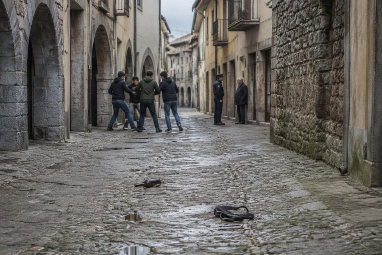 Violenta rissa in via Arduino, due feriti e quattro denunciati