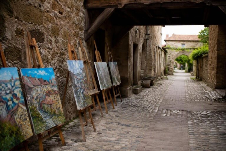 Borgo del Ricetto ospita 14 artisti nella festa di Rivera