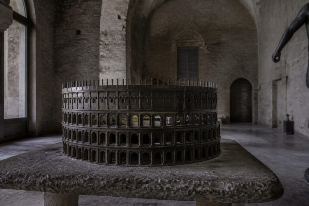 Gianni Oliva porta il Colosseo a Susa con il Festival Radici