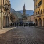 Controlli straordinari a Bolzano: identificati 146 persone e 32 veicoli