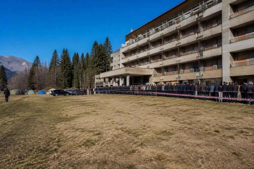Ritorno a Camelot: il raduno neonazista in Trentino e le misure di sicurezza