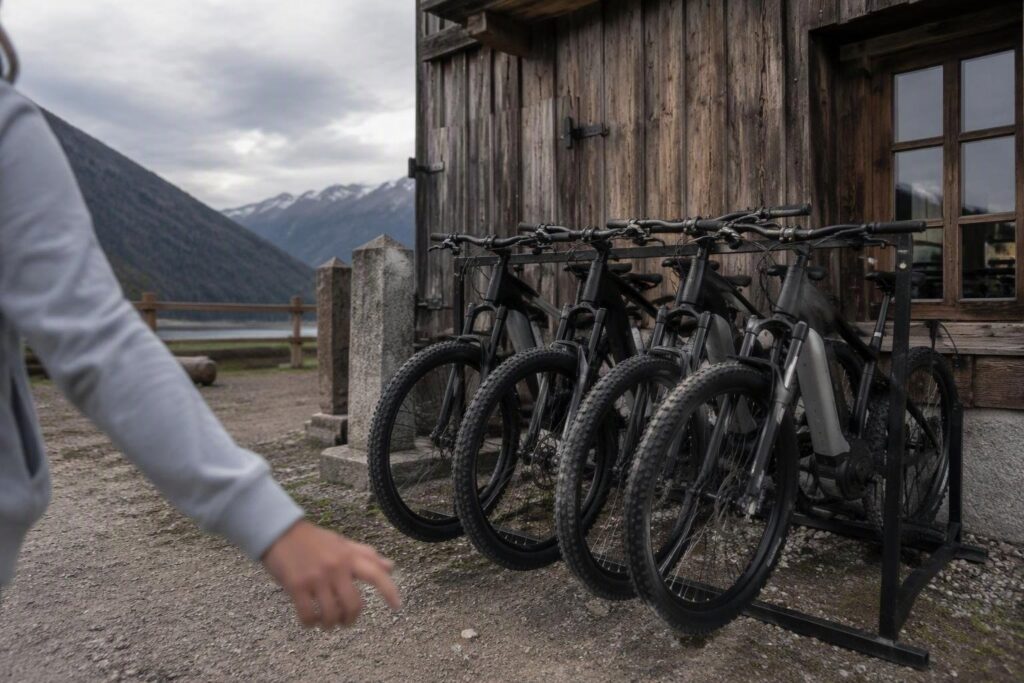 Turisti truffano noleggio e-bike da 15.000 euro in Val Rendena