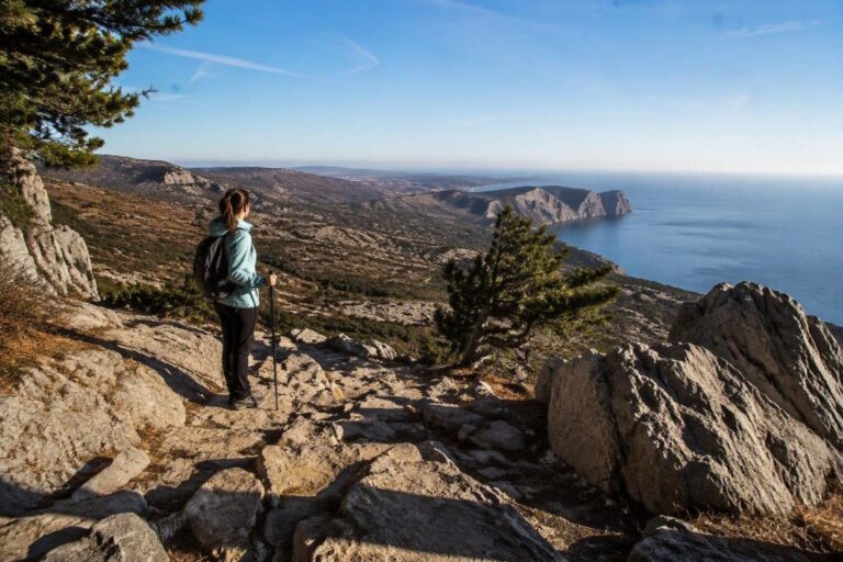 Itinerari sicuri tra Carso e costa a Trieste per gruppi femminili
