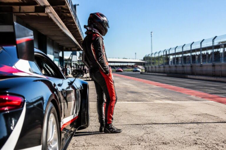 Guida al motorsport: imparare dallo stile ROC