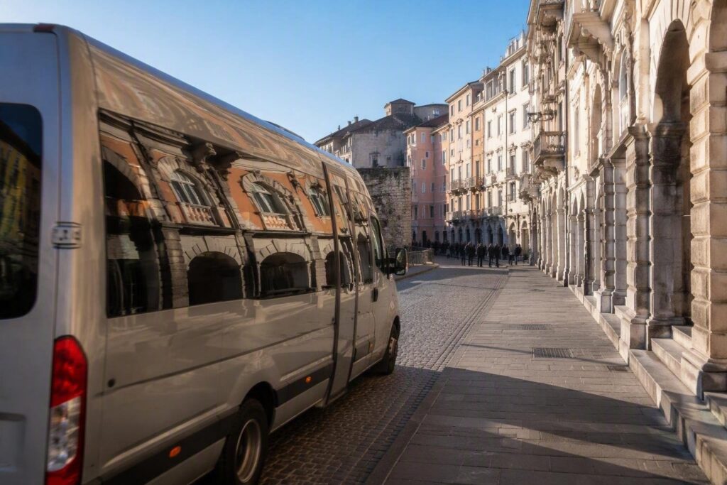 Ripristino servizi autobus a Trieste: minibus e ponte di via Bonomea riaperti