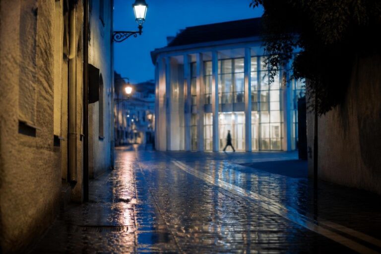 Divieto di avvicinamento infranto: il 50enne di Fiume Veneto finisce con il braccialetto elettronico