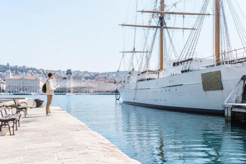 Guida alle navi scuola e navi museo a Trieste