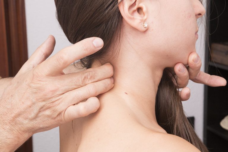 Cervicale: i migliori rimedi naturali per star bene