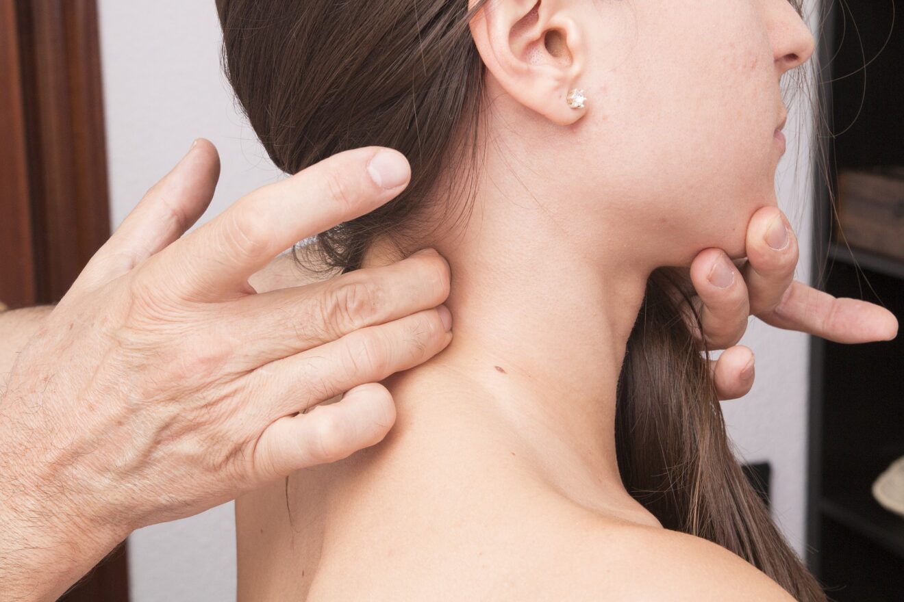 Cervicale: i migliori rimedi naturali per star bene