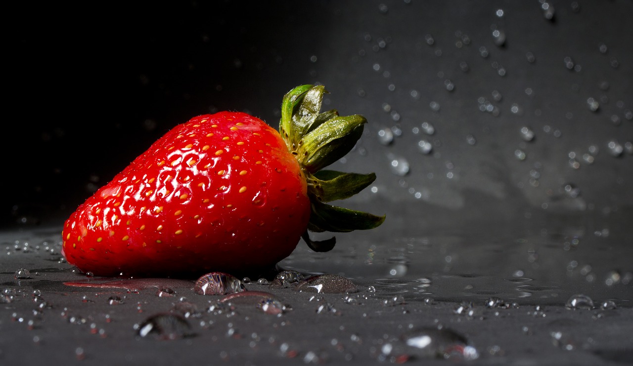 fragole propriet&agrave; terapeutiche