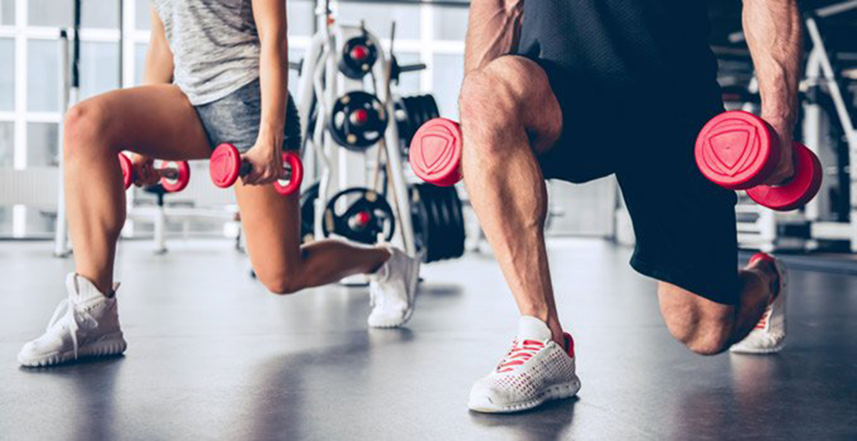 esercizi gambe palestra