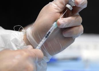 dati positivi dalla fase 3 per il vaccino unico covid influenza di moderna 2