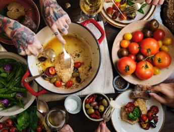 tumori dieta mediterranea alleata anche dopo la diagnosi cala del 32 il rischio di mortalita 2