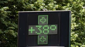 anche i farmaci soffrono il caldo vademecum aifa con le raccomandazioni 2