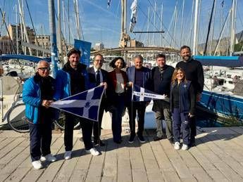 pronto a salpare da palermo velando il progetto di velaterapia per ragazzi disabili 2
