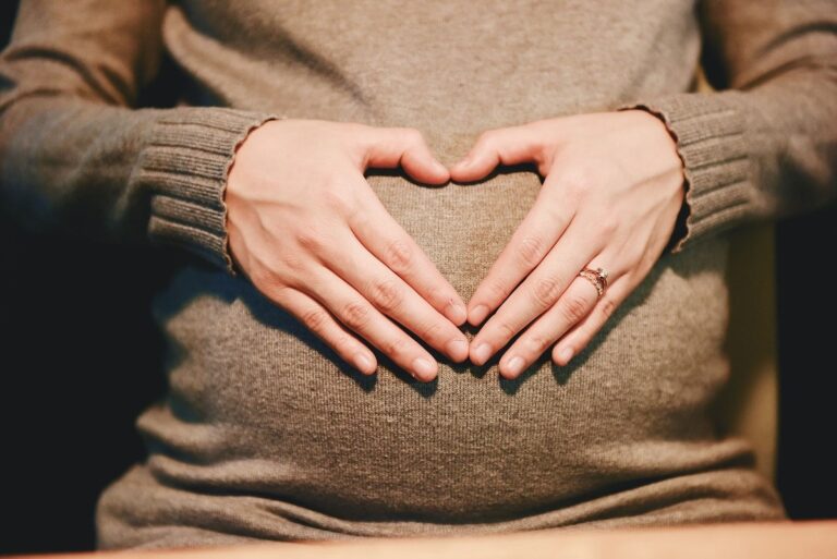 Le fasi della dolce attesa: come vivere con serenità ogni momento della maternità