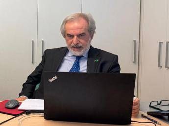 fumo perrone fondazione aiom con aumento accise meno tabagismo 2