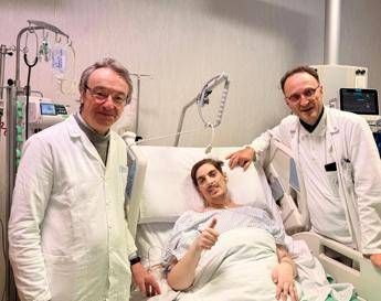 a torino trapianto di cuore fegato in blocco salva 32enne nato con organi invertiti a specchio 2