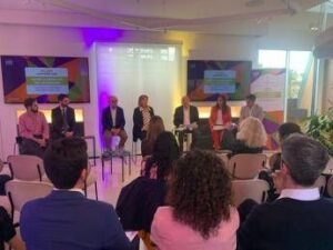 hiv disponibile in italia terapia iniettabile e in compresse per prevenzione 2