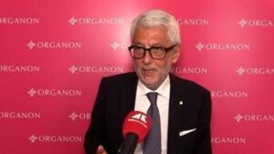 rossi simg medico di medicina generale accompagna la donna in tutte le fasi vita 2