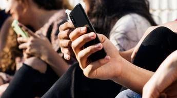 smartphone spento e niente social oggi e il disconnect day 2
