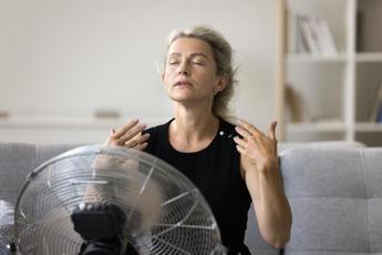 allarme vampate di calore cougar puberty virale su tiktok ecco cose e come si affronta 2