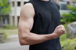 muscoli forti anche invecchiando si puo ecco come avere leffetto braccio di ferro 2