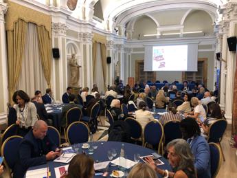 report crescono performance regionali e richiesta di servizi divario nord sud 2