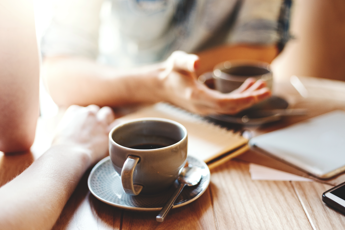 salute cardiologi usa con massimo 5 tazze al giorno di caffe caffeinato sicurezza e possibili benefici 2