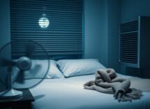 Dormire con ventilatore o condizionatore: come scegliere e ridurre i rischi