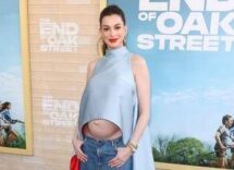 anne hathaway mostra il pancione e polemica lesperto la gravidanza non e una malattia 2