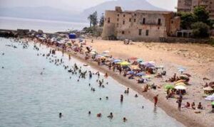 caldo record venerdi bollente oggi bollino rosso in 9 citta ce anche roma 2