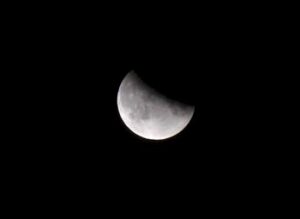 eclissi di luna dalle ipotesi transilvaniche alle micro maree i fake degli effetti sul corpo 2