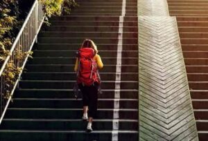 giu rischio infarti e ictus ecco perche fare le scale allunga la vita lo studio 2