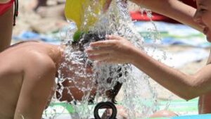 meteo caldo rallenta ma rimane intenso al sud nel weekend bollino rosso solo a bari e palermo 2
