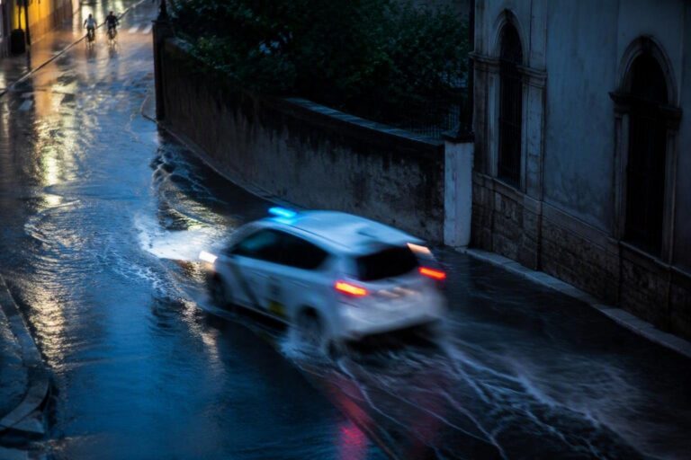 Allerta meteo: caldo record al Sud e nubifragi al Nord