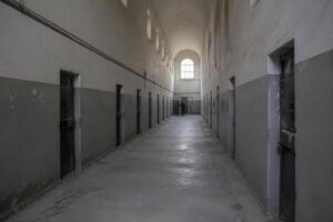 Detenuti con patologie psichiatriche: la situazione critica nel carcere della Dozza