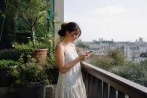 Flirt estivi consapevoli e sicuri: consenso e confini