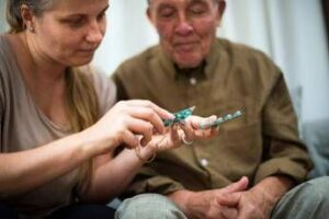 millennial consapevoli ma stressati boomer caregiver con gli acciacchi generazioni a confronto 2