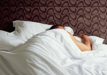 sonno difficile e stanchezza appena svegli e colpa dellorologio biologico ecco 5 regole per resettarlo 2