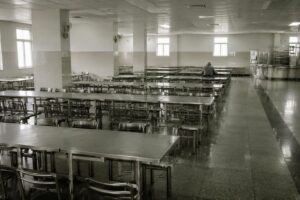 Come la compagnia a tavola riduce i picchi di zucchero nel sangue