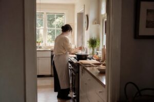Digiuno intermittente per iniziare: 12/12 o 16/8 con menu settimanali