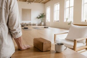 Lezioni di yoga sulla sedia con pausa caffè a Sant'Angelo Lodigiano