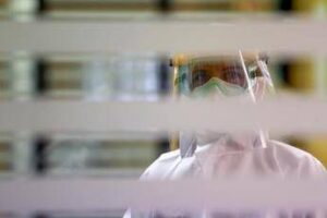 covid torna a crescere il virus in europa lesperto attenzione alla nuova pj 2 1 e losservata speciale 2