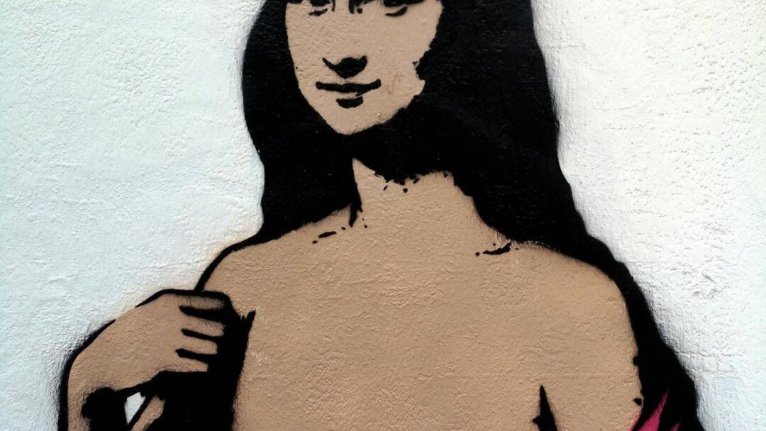 giornata mondiale contro il cancro al seno a milano murale con gioconda con mastectomia davanti allint 2